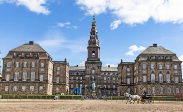 Sharing Knowledge with Danish Parliament